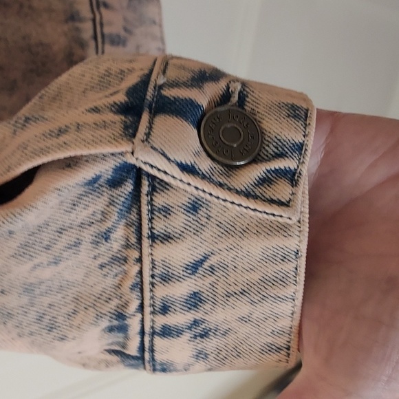 JOIE Button-Front Demarea Pink Stone Wash Denim Jacket - Picture 12 of 12